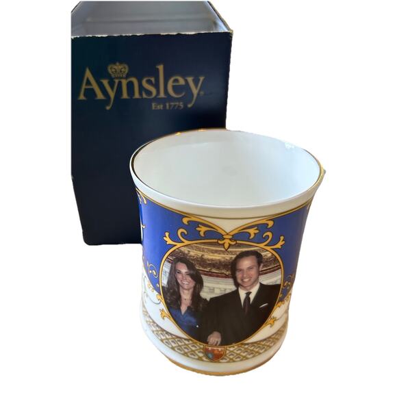 NEW Portrait Mug 2011 Wedding of Prince William & Catherine Aynsley With The Box - Picture 1 of 8